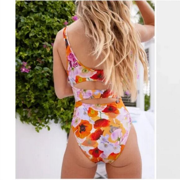 AERIE Cut Out One Shoulder One Piece Swimsuit - Like New - Picture 4 of 4